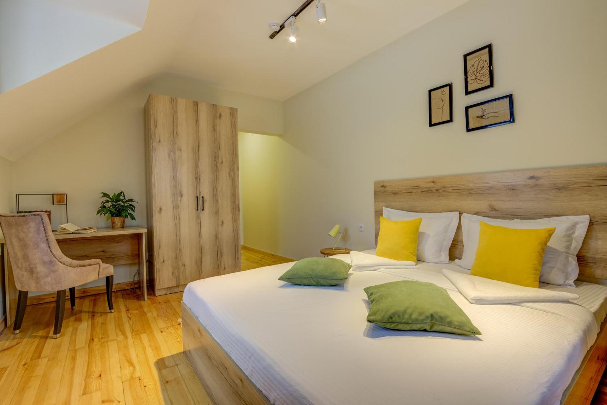 People Guest House Bishkek Exterior foto