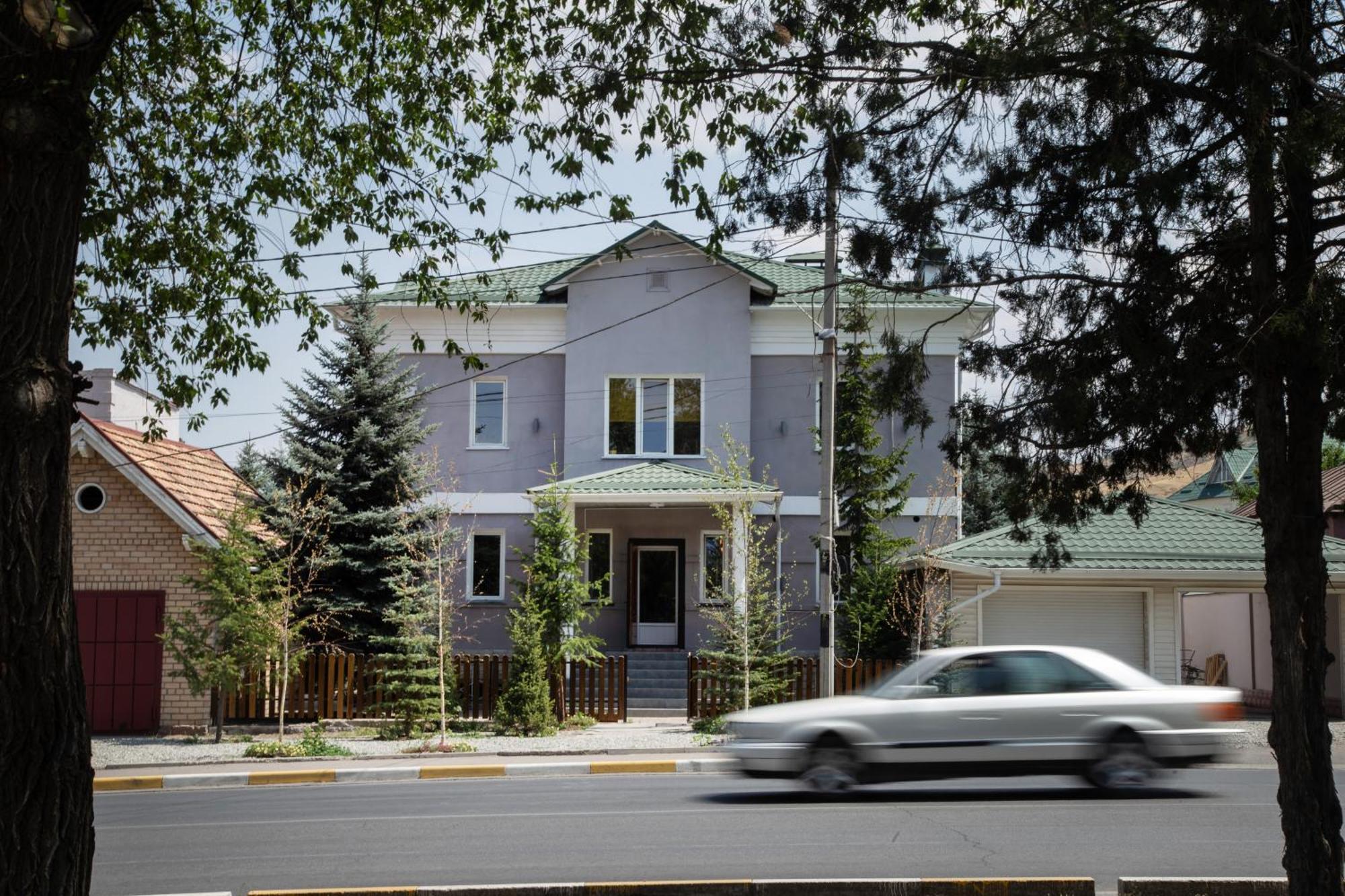People Guest House Bishkek Exterior foto