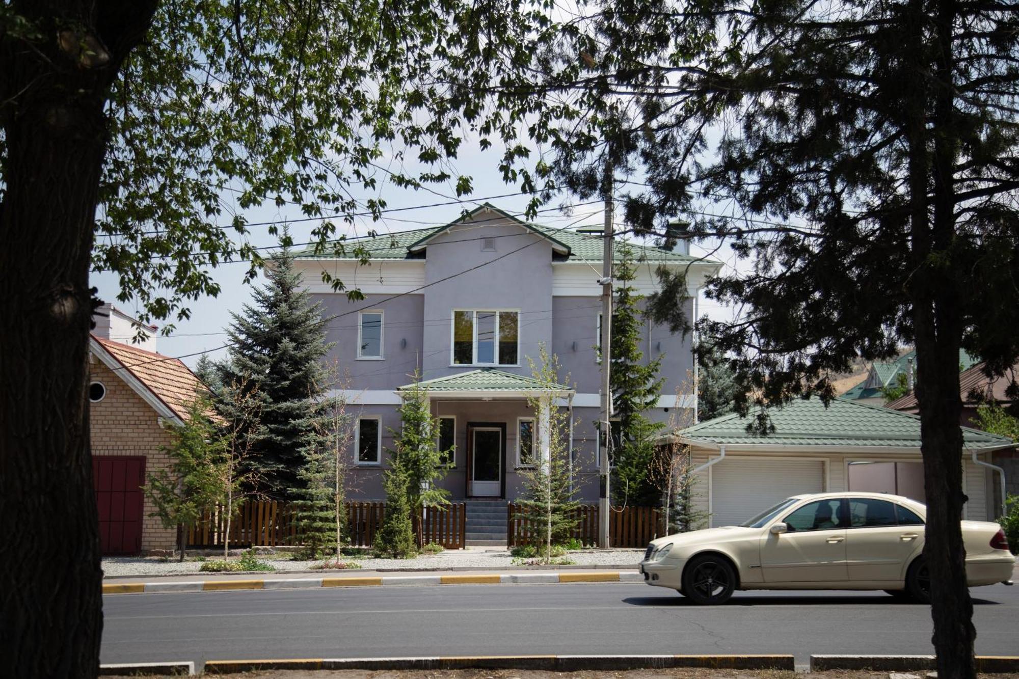 People Guest House Bishkek Exterior foto