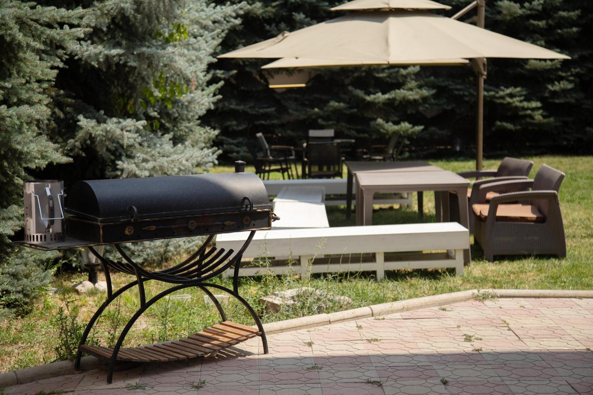 People Guest House Bishkek Exterior foto
