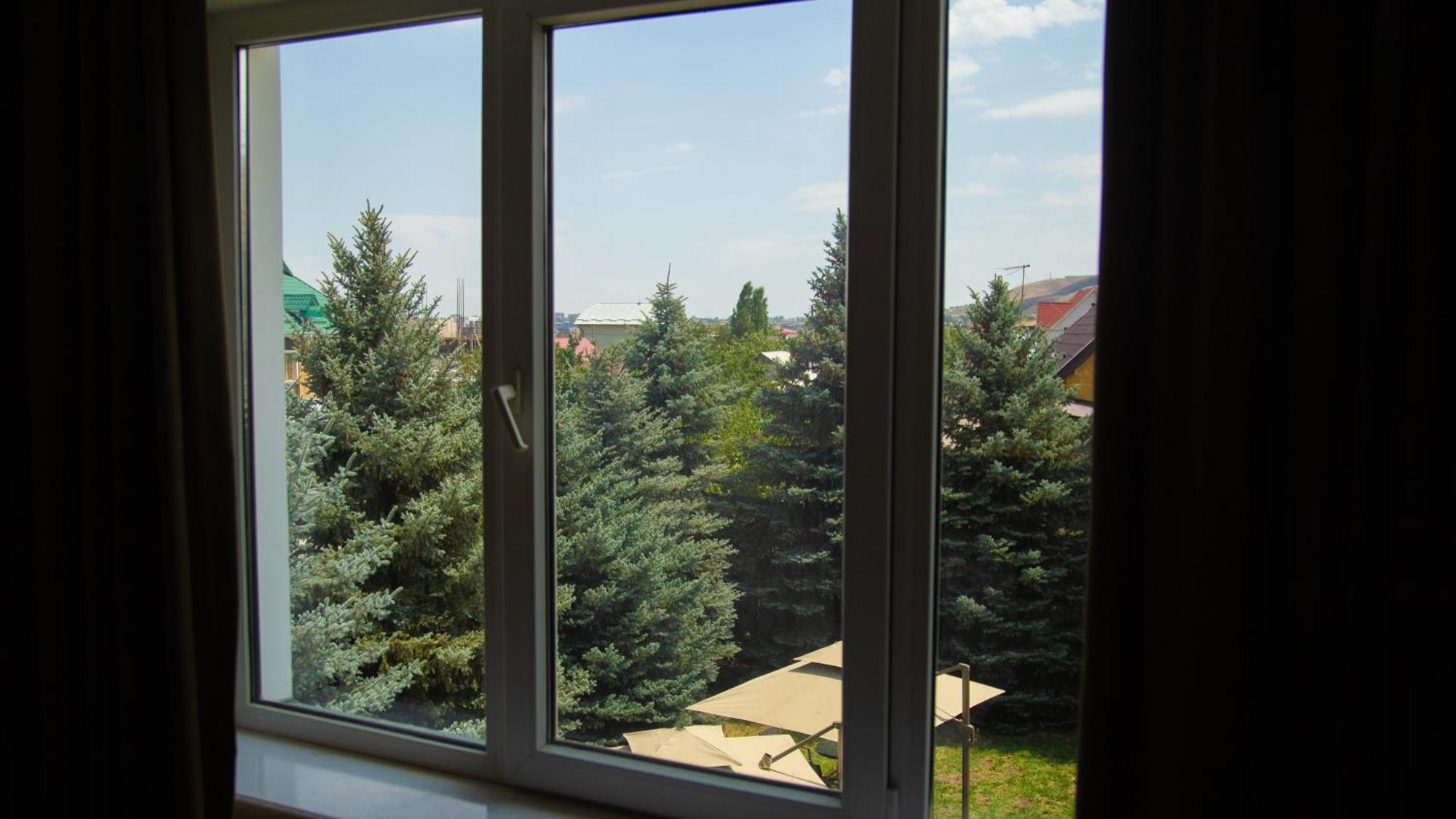 People Guest House Bishkek Exterior foto