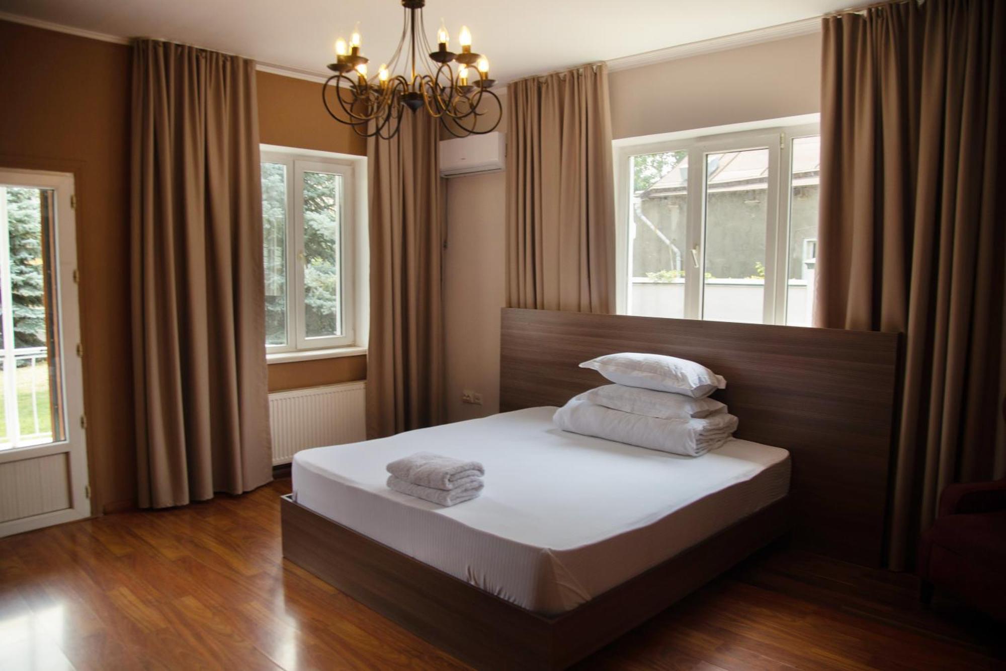 People Guest House Bishkek Exterior foto