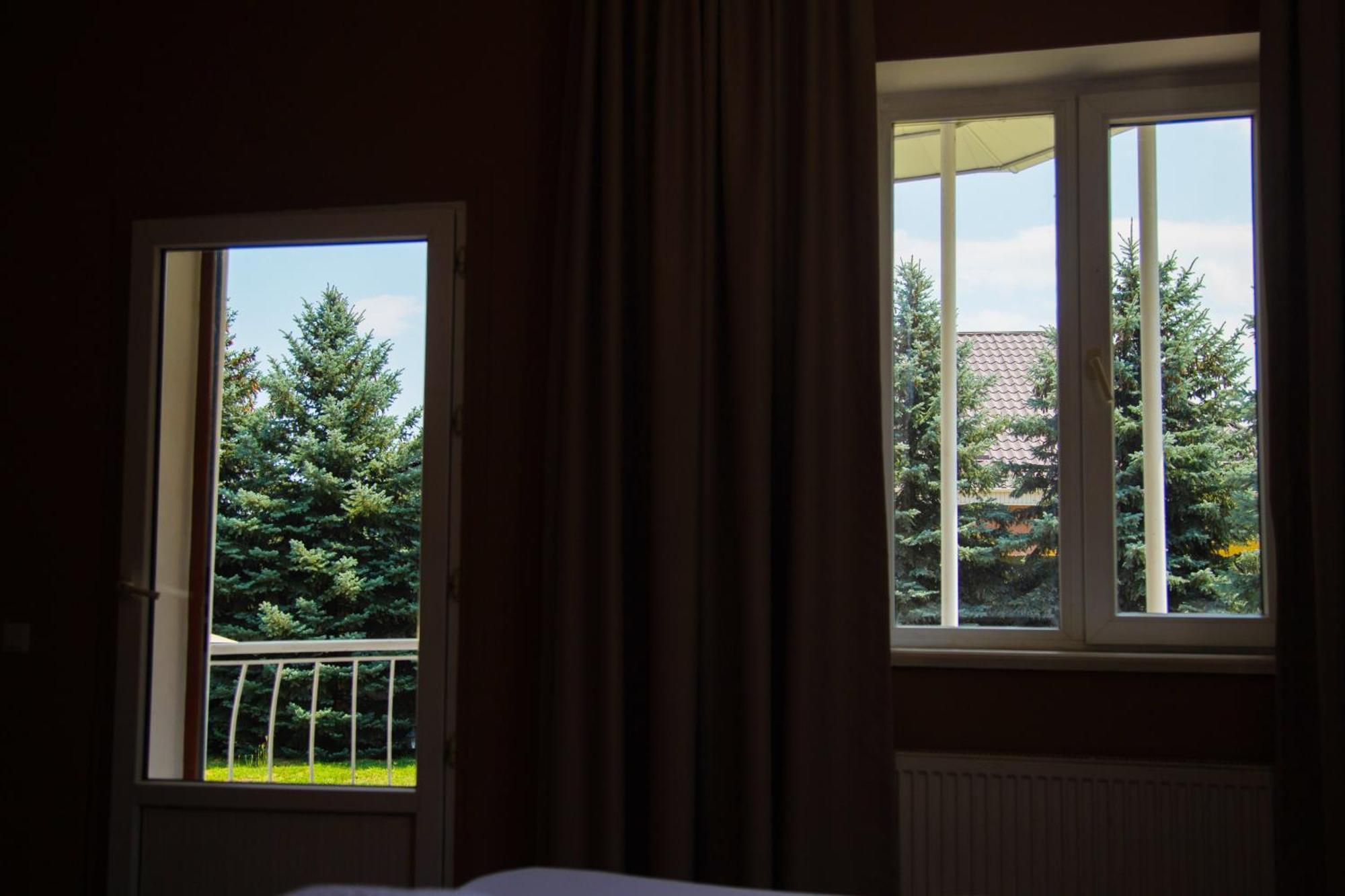 People Guest House Bishkek Exterior foto